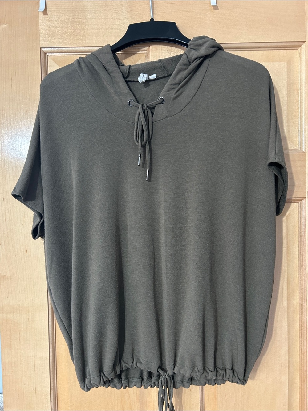 Cable & Gauge Olive Short-Sleeve Hoodie with Drawstring Hem